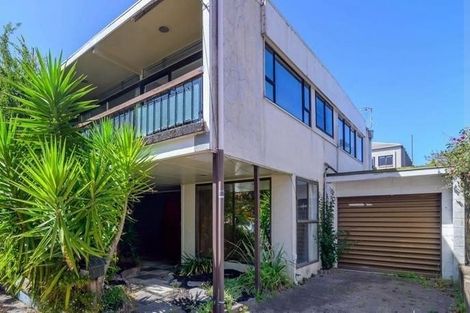 Photo of property in 1114 Whakaue Street, Rotorua, 3010