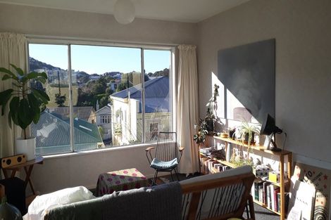 Photo of property in 2 Overtoun Terrace, Hataitai, Wellington, 6021