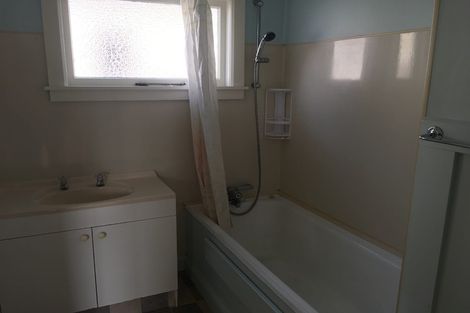 Photo of property in 63 Shamrock Street, Takaro, Palmerston North, 4412