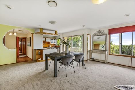 Photo of property in 264 Titirangi Road, Titirangi, Auckland, 0604