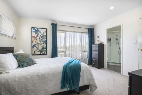 Photo of property in 8 Glenburn Place, Nawton, Hamilton, 3200