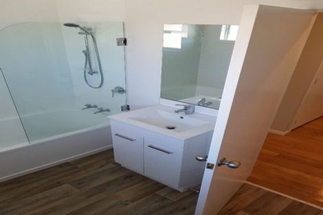 Photo of property in 25 Holland Street, Pukekohe, 2120