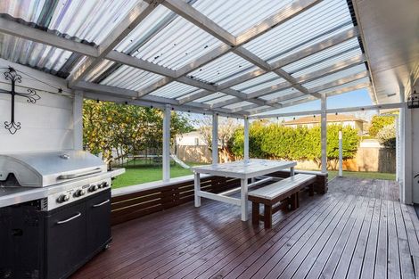 Photo of property in 24 Mandarin Place, Half Moon Bay, Auckland, 2012