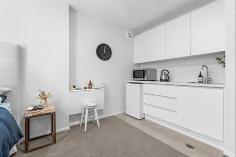 Photo of property in 8/17 Victoria Road, Mount Maunganui, 3116