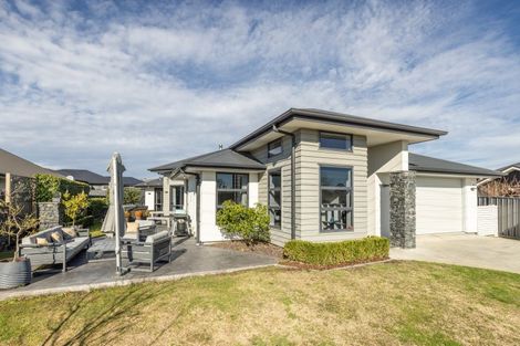 Photo of property in 130 Brookvale Road, Havelock North, 4130