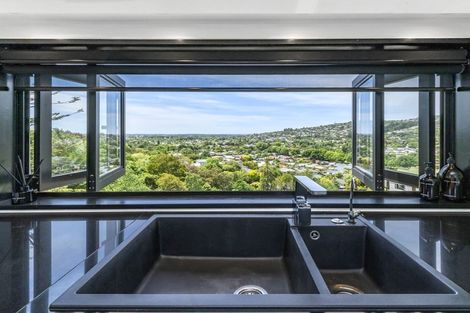 Photo of property in 21 Whareora Terrace, Cashmere, Christchurch, 8022