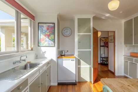 Photo of property in 38 Jellicoe Street, Greytown, 5712