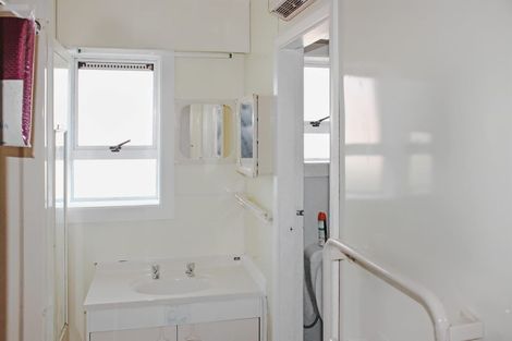 Photo of property in 65 Appleby Crescent, Burnside, Christchurch, 8053