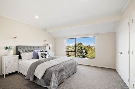 Photo of property in 3 Noeleen Street, Glenfield, Auckland, 0629