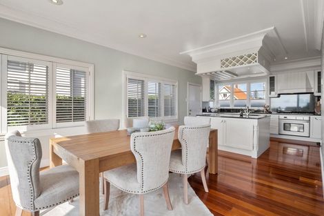 Photo of property in 24 Palmer Crescent, Mission Bay, Auckland, 1071