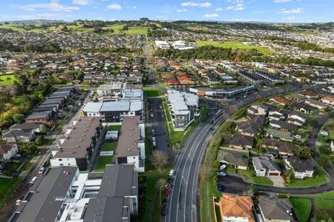 Photo of property in 7/130 Stancombe Road, Flat Bush, Auckland, 2016