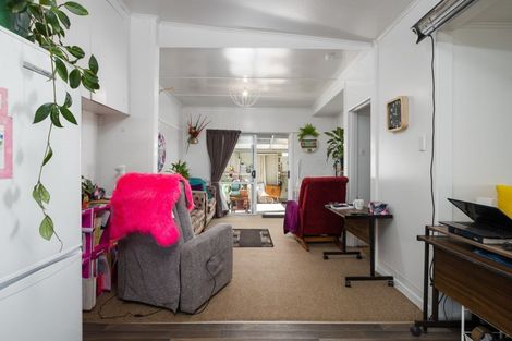 Photo of property in 28 Ormond Road, Whataupoko, Gisborne, 4010