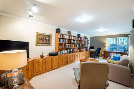 Photo of property in 3 Portsea Place, Chatswood, Auckland, 0626