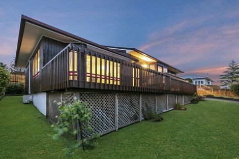 Photo of property in 1a Eastglen Road, Glen Eden, Auckland, 0602