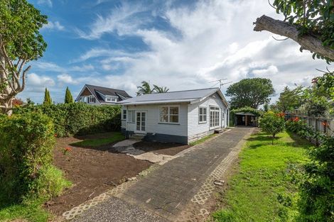 Photo of property in 17 Napier Avenue, Takapuna, Auckland, 0622