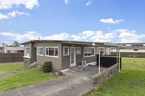 Photo of property in 5a Browns Road, Manurewa, Auckland, 2102