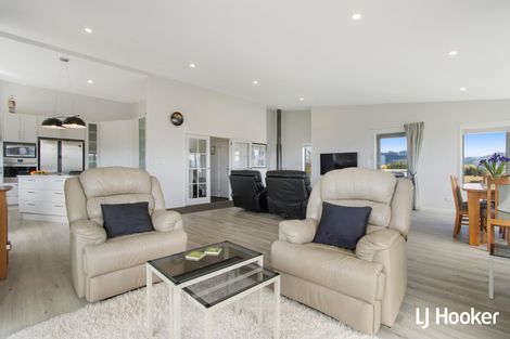 Photo of property in 17 Athenree Heights, Athenree, Waihi Beach, 3177