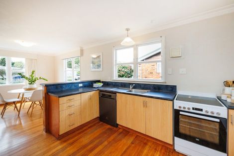 Photo of property in 6 Ruha Street, West End, Palmerston North, 4412