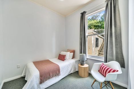 Photo of property in 22 Thomson Street, Lookout Point, Dunedin, 9011