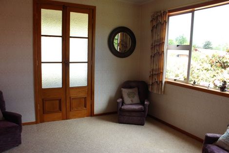 Photo of property in 16 Queen Street, Milton, 9220