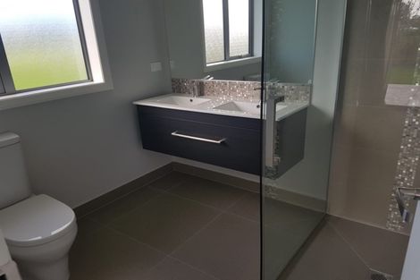 Photo of property in 3 Pae Moana Place, Stanmore Bay, Whangaparaoa, 0932