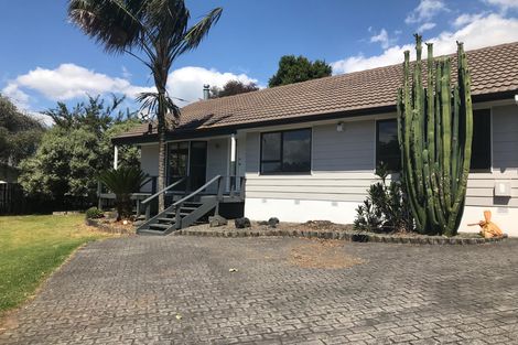 Photo of property in 24 Pinehurst Place, Wattle Downs, Auckland, 2103