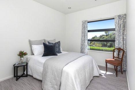 Photo of property in 16 Iles Lane, Cashmere, Christchurch, 8022