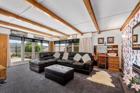 Photo of property in 99 Manuka Street, Stokes Valley, Lower Hutt, 5019