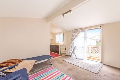 Photo of property in 1/33 Nile Road, Kelston, Auckland, 0602