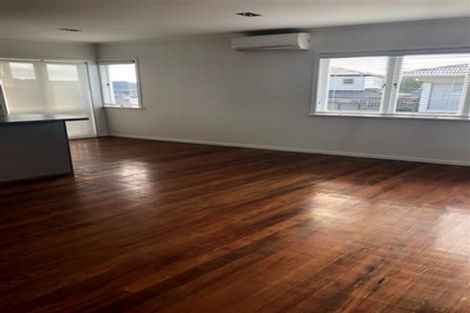 Photo of property in 22 Hepburn Road, Glendene, Auckland, 0602