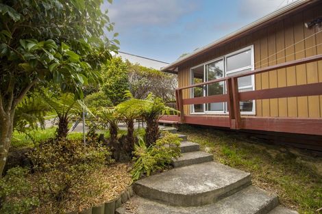 Photo of property in 18 Toporoa View, Ascot Park, Porirua, 5024