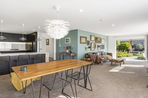 Photo of property in 47 Crawford Avenue, Mangere Bridge, Auckland, 2022