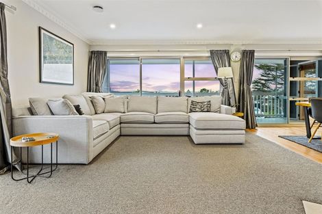Photo of property in 22 Realm Place, Massey, Auckland, 0614
