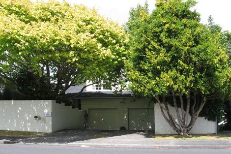 Photo of property in 69 Ravenwood Drive, Forrest Hill, Auckland, 0620