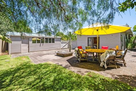 Photo of property in 10 Waetford Road, Matapouri, Whangarei, 0173