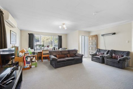 Photo of property in 10 Nash Street, Marfell, New Plymouth, 4310