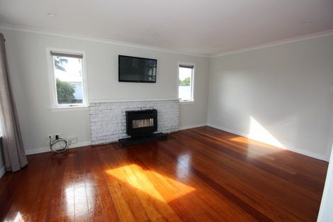 Photo of property in 3 Pukatea Street, Inglewood, 4330