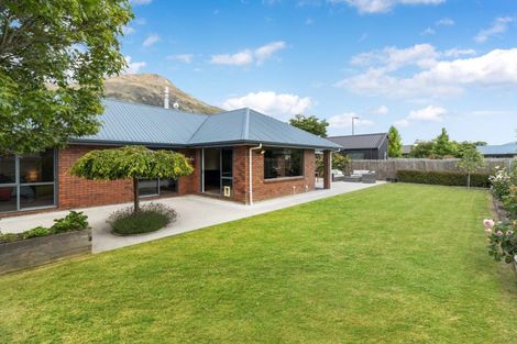 Photo of property in 9 Red Cottage Drive, Lake Hayes, Queenstown, 9304