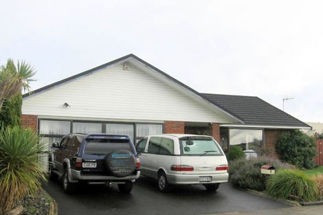 Photo of property in 5 Oakwood Grove, Paraparaumu Beach, Paraparaumu, 5032