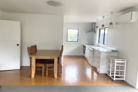 Photo of property in 2/21 Liam Place, Half Moon Bay, Auckland, 2012