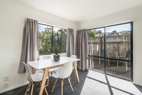 Photo of property in 99 West Harbour Drive, West Harbour, Auckland, 0618