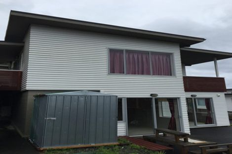 Photo of property in 23 Tamworth Crescent, Newlands, Wellington, 6037