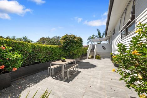 Photo of property in 13 Wilding Avenue, Northcote Point, Auckland, 0627