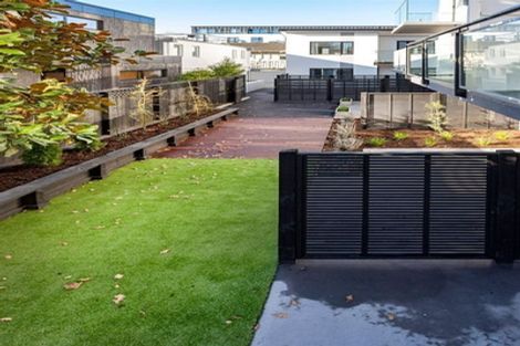 Photo of property in 5/12 Latimer Square, Christchurch Central, Christchurch, 8011