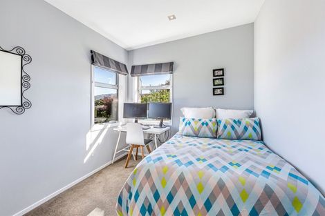 Photo of property in 5 Kaimai Place, Aotea, Porirua, 5024