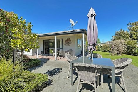 Photo of property in 2 Yasmin Lane, Kinloch, Taupo, 3377