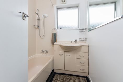 Photo of property in 31 Oreil Avenue, West Harbour, Auckland, 0618