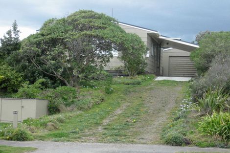 Photo of property in 38 Kahukura Avenue, Waitarere Beach, Levin, 5510
