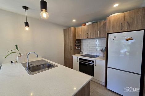 Photo of property in 8/20 Moor Avenue, Te Atatu Peninsula, Auckland, 0610