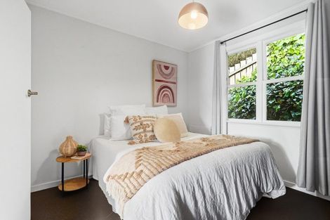 Photo of property in 16 Manor Drive, Stokes Valley, Lower Hutt, 5019